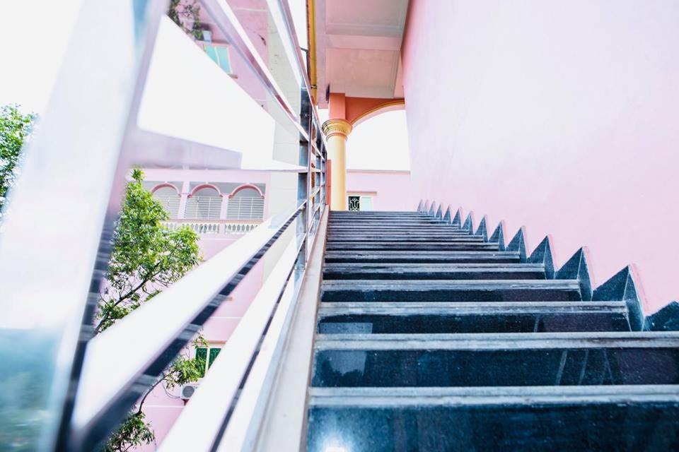 Hung Thinh Hotel Ban Gum Экстерьер фото