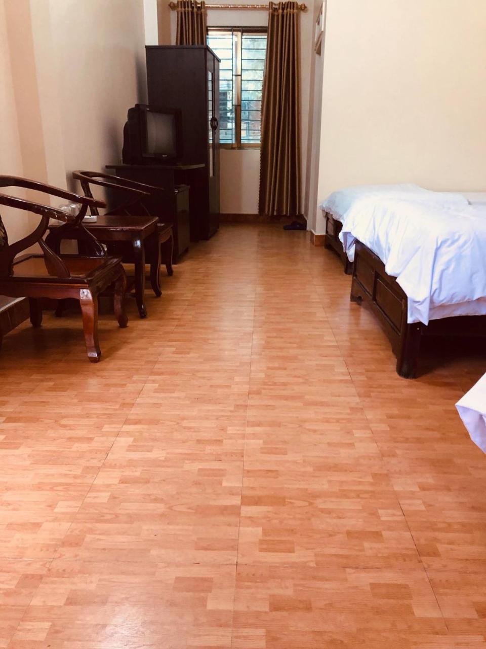 Hung Thinh Hotel Ban Gum Экстерьер фото